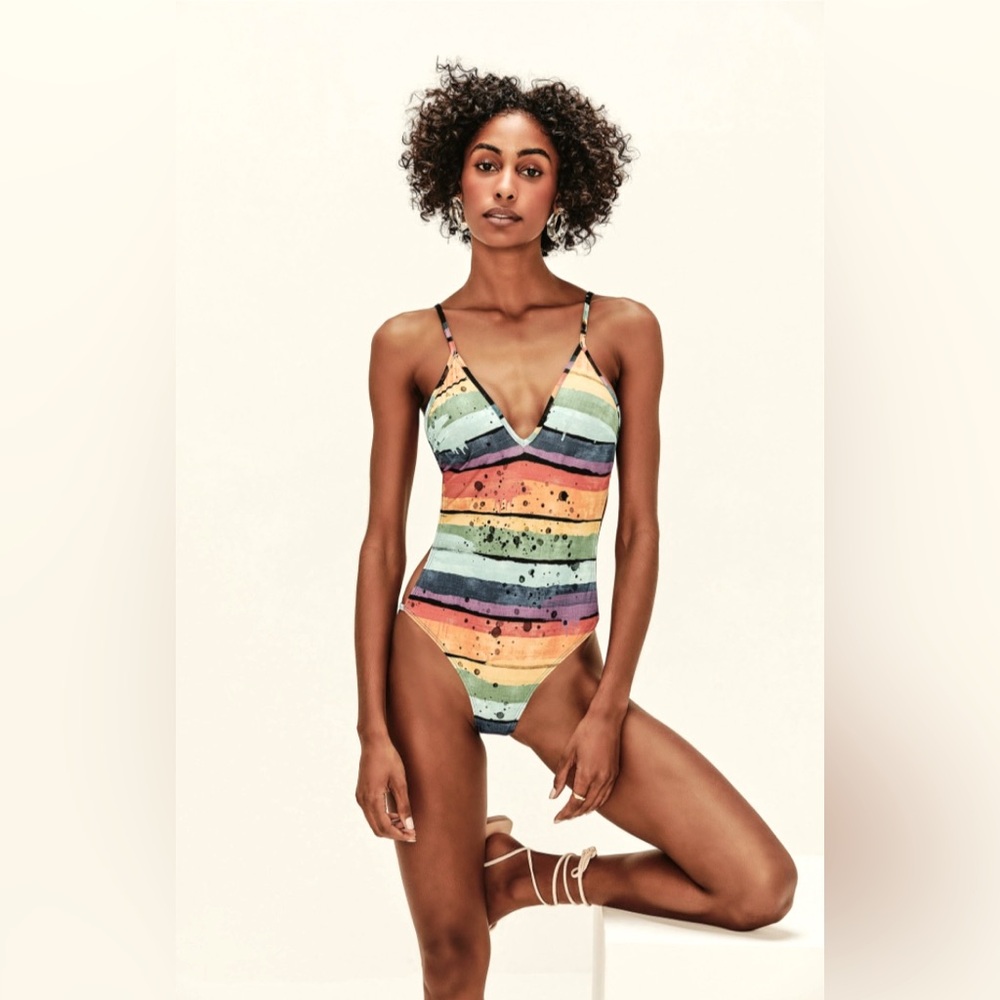 Sz Tam P/S women Colorful Striped One-Piece open back  Swimsuit new with tag